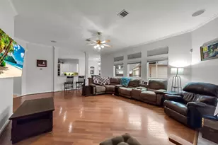 205 Trail Bend Ln, Friendswood, TX 77546 - Photo 7