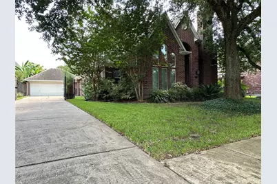 3206 Oakland Drive, Sugar Land, TX 77479 - Photo 3