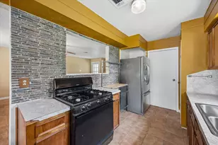 18111 Roy Long Rd, Pearland, TX 77584 - Photo 13