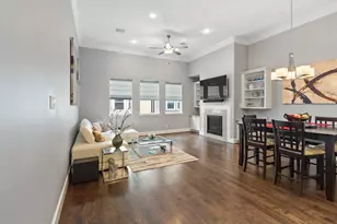 2409 Lawrence St, Houston, TX 77008 - Photo 3