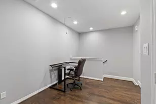 2409 Lawrence St, Houston, TX 77008 - Photo 11