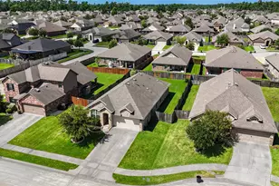 18107 Svensson Slade Ln, Houston, TX 77044 - Photo 23
