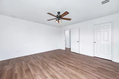 12827 Sandpiper Road, Angleton, TX 77515 - Photo 17