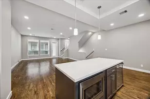 323 Eado Park Cir, Houston, TX 77020 - Photo 13