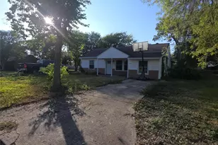 115 Bell St, Port Lavaca, TX 77979 - Photo 3