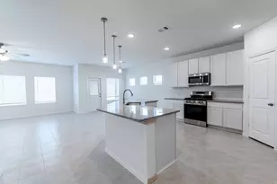 426 Monarch Trl, Huntsville, TX 77340 - Photo 3