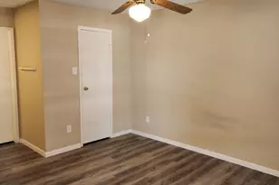 2750 Holly Hall St, Houston, TX 77054 - Photo 7