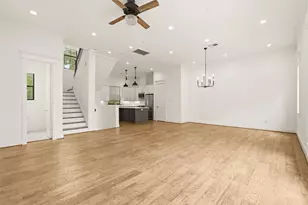 1723 W 14th St, Houston, TX 77008 - Photo 9