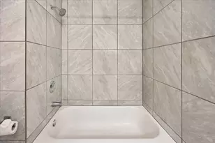 6645 Wanda Ln, Houston, TX 77074 - Photo 11