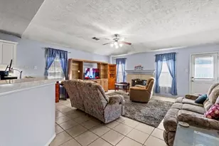 8202 Greenleaf St, Baytown, TX 77523 - Photo 5