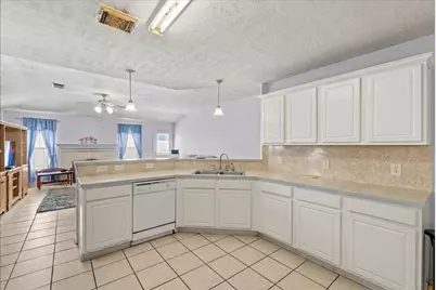 8202 Greenleaf Street, Baytown, TX 77523 - Photo 11