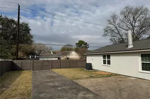 5033 Valleyview Dr, La Porte, TX 77571 - Photo 19