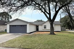 5033 Valleyview Dr, La Porte, TX 77571 - Photo 1