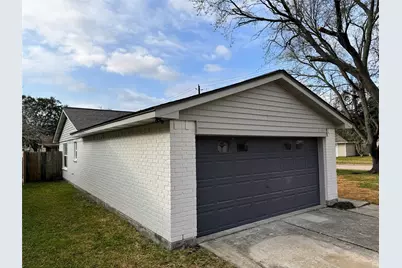 5033 Valley View Drive, La Porte, TX 77571 - Photo 3