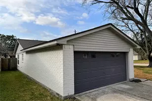 5033 Valleyview Dr, La Porte, TX 77571 - Photo 3