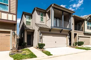 10918 Cannes Memorial Dr, Houston, TX 77043 - Photo 1