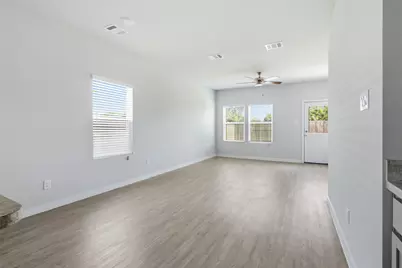 331 Century Farm Drive, Crosby, TX 77532 - Photo 9