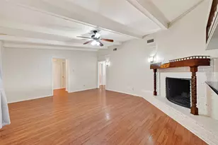 2319 Blue Willow Dr, Houston, TX 77042 - Photo 25