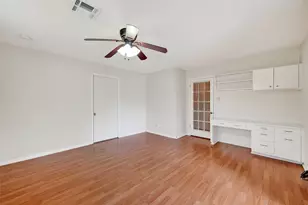 2319 Blue Willow Dr, Houston, TX 77042 - Photo 37