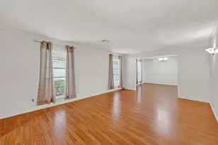 2319 Blue Willow Dr, Houston, TX 77042 - Photo 7