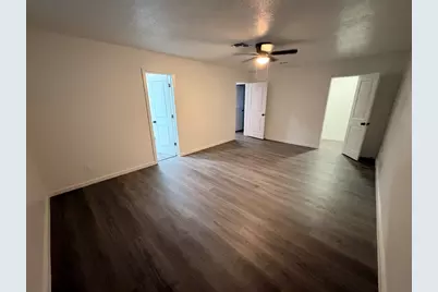 916 Brook Forest Drive #B, Conroe, TX 77385 - Photo 21