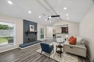 5243 Caversham Dr, Houston, TX 77096 - Photo 3