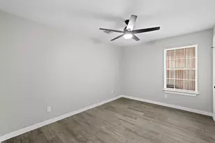 6121 Ridgemont St, Houston, TX 77087 - Photo 15