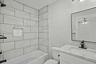 6121 Ridgemont St, Houston, TX 77087 - Photo 9