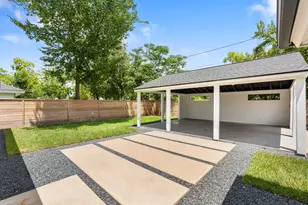 1910 Lynnview Dr, Houston, TX 77055 - Photo 29