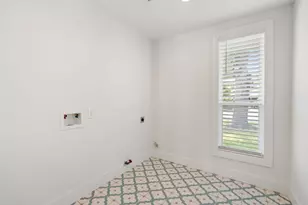 1910 Lynnview Dr, Houston, TX 77055 - Photo 15