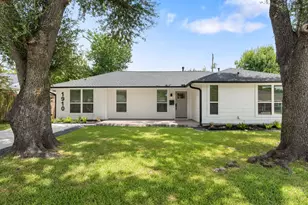 1910 Lynnview Dr, Houston, TX 77055 - Photo 1