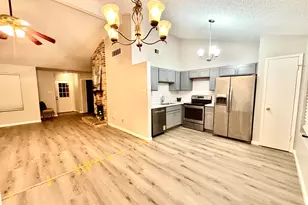 2403 Chimneystone Cir, Sugar Land, TX 77479 - Photo 5