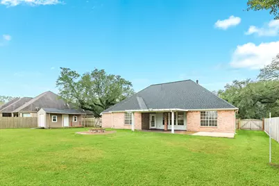 900 Enchanted Oaks Drive, Angleton, TX 77515 - Photo 3