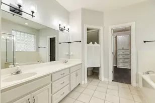 900 Enchanted Oaks Dr, Angleton, TX 77515 - Photo 25