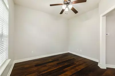 900 Enchanted Oaks Drive, Angleton, TX 77515 - Photo 13