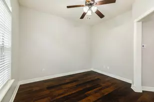 900 Enchanted Oaks Dr, Angleton, TX 77515 - Photo 13