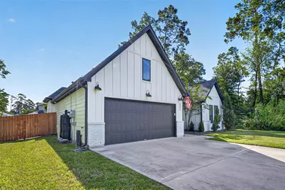 10372 Fairview Drive, Conroe, TX 77385 - Photo 1