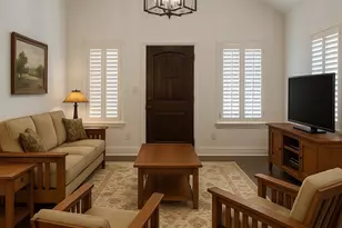 2405 Keene St, Houston, TX 77009 - Photo 3