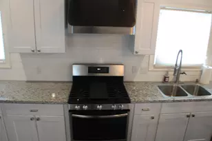 2405 Keene St, Houston, TX 77009 - Photo 7