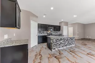 13534 Wembley Heights Dr, Houston, TX 77049 - Photo 11