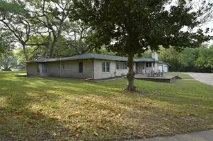 1013 Quail Ln, Eagle Lake, TX 77434 - Photo 5