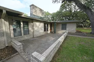 1013 Quail Ln, Eagle Lake, TX 77434 - Photo 7