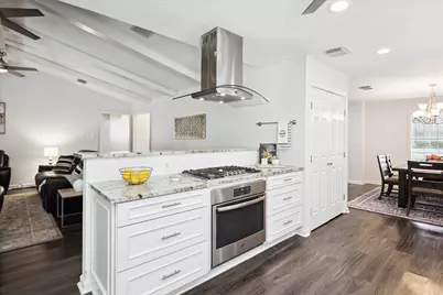 7614 Braesview Lane, Houston, TX 77071 - Photo 11