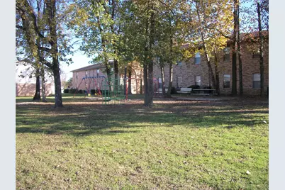 203 E Watson Dr, Willis, TX 77378 - Photo 3