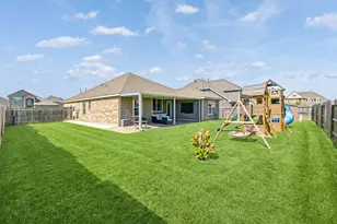 7106 Hillside Ave, Mont Belvieu, TX 77523 - Photo 23
