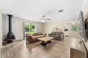 10820 Longleaf Dr, Conroe, TX 77385 - Photo 15