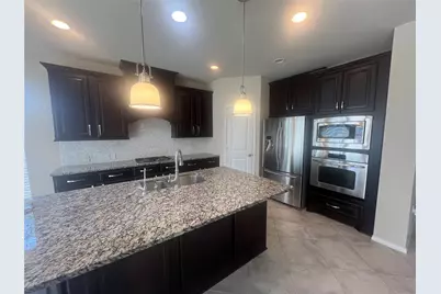 2911 Meadows Pond Lane, Pearland, TX 77584 - Photo 9