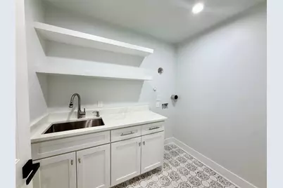 001 1/2 Common Street, Houston, TX 77009 - Photo 13