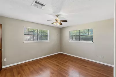 108 W Viser Street, Madisonville, TX 77864 - Photo 7