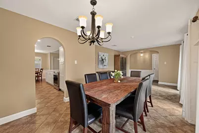 9618 Springmont Drive, Houston, TX 77080 - Photo 11